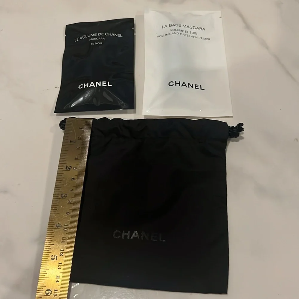 Chanel Mascara and Lash Primer with Authentic Chanel bag - Picture 4 of 4
